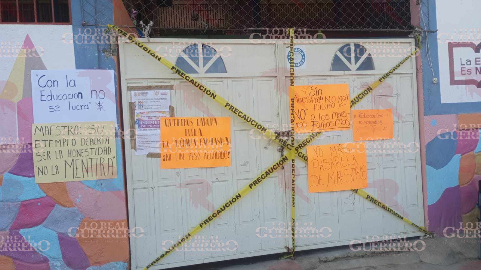 Padres de familia toman jardín de niños por falta de maestro en Xaltianguis