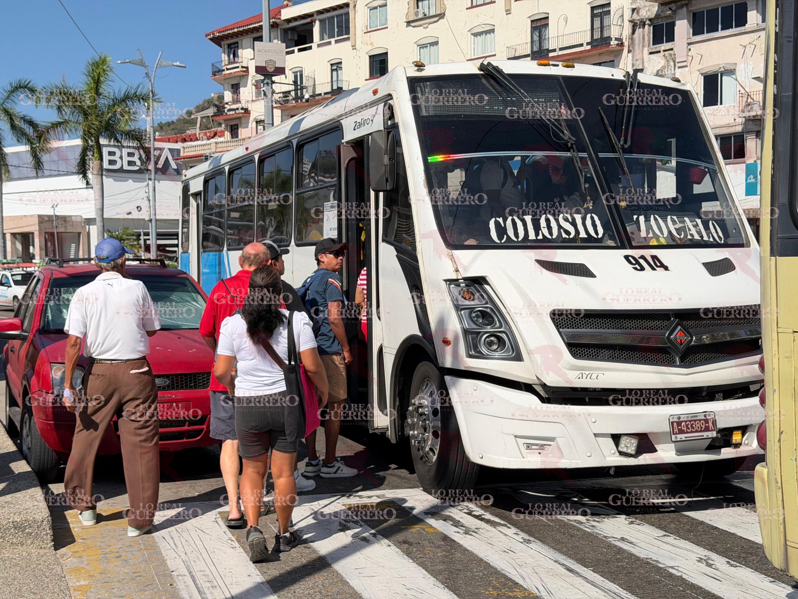 Poco a poco regresa a sus funciones el transporte público
