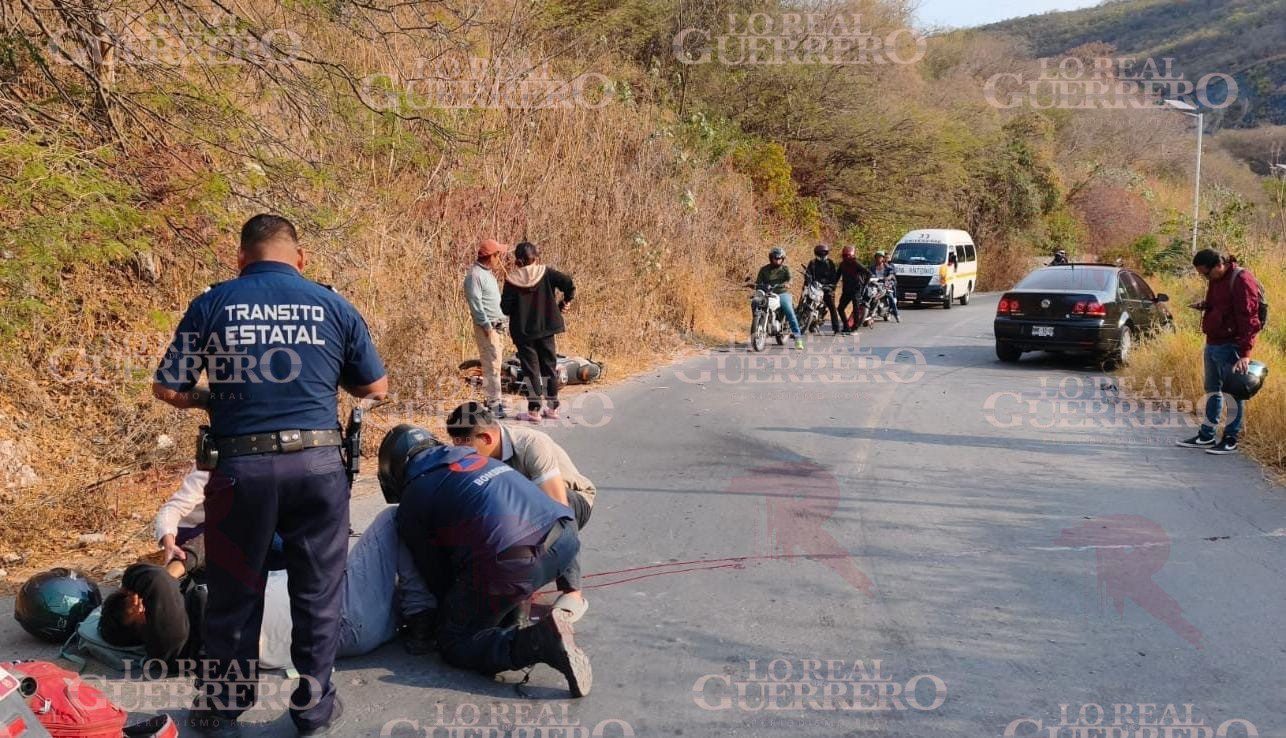 Choque entre un automovilista y un motociclista rumbo a Zumpango del Río deja un herido