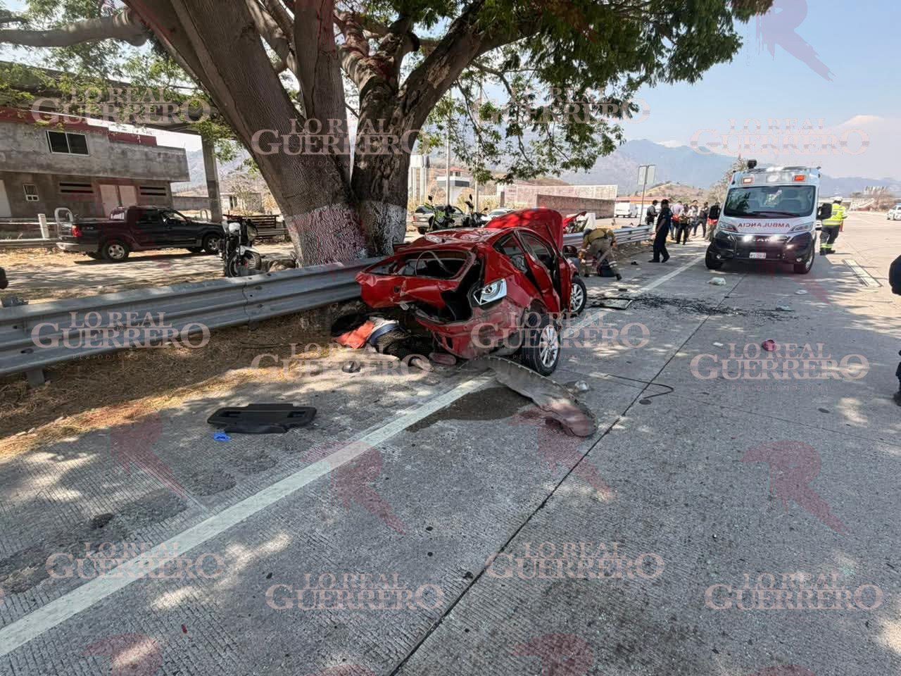 Aparatoso accidente en la Autopista del Sol, a la altura de Ocotito, deja a madre e hija muertas
