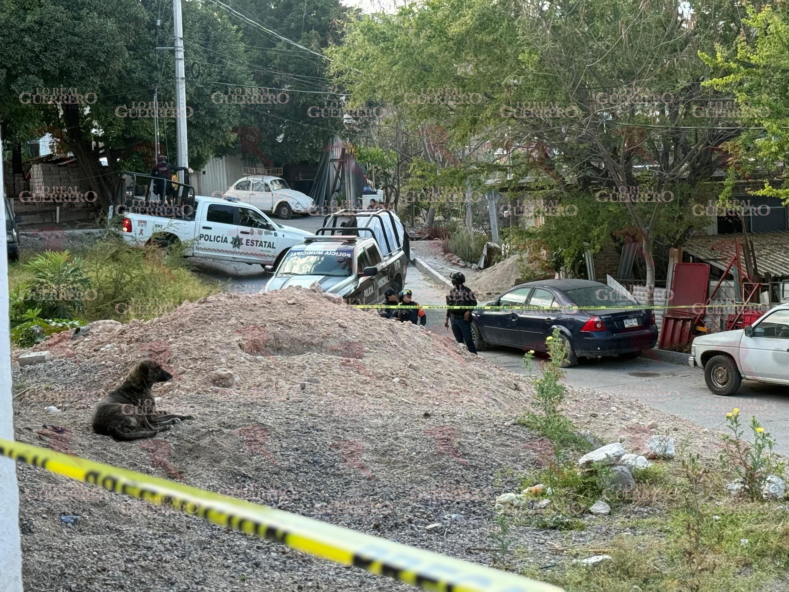 Matan a un hombre al poniente de Chilpancingo; familiares se llevan el cadáver