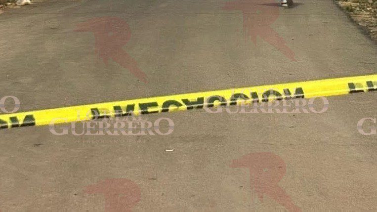 Armados ejecutan a un hombre frente a su esposa e hijo en Zihuatanejo
