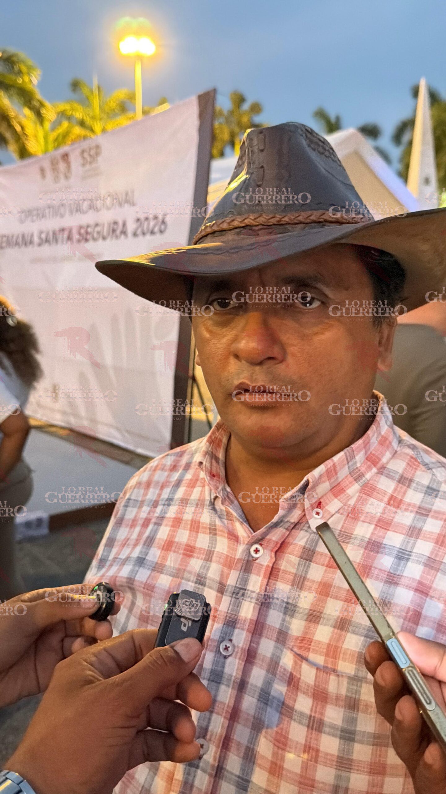 Retira Vía Pública el puesto de micheladas de la Escénica