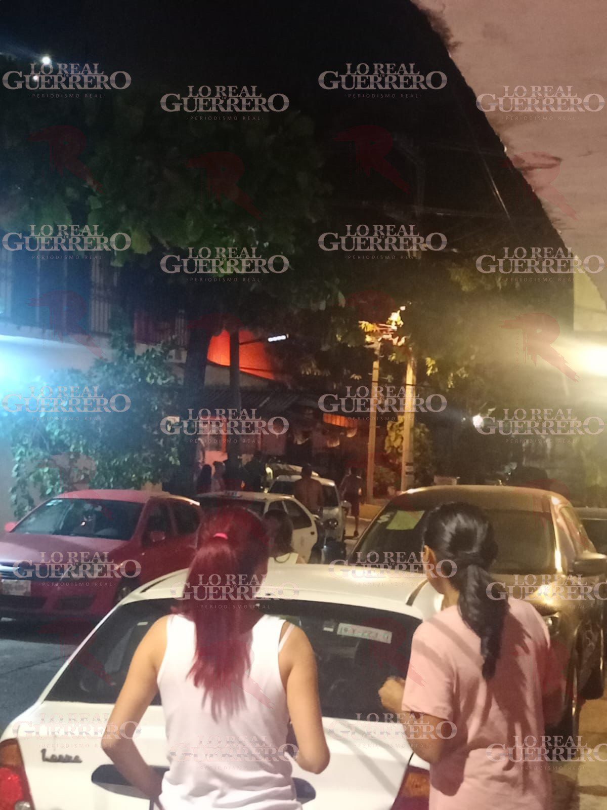 Dos lesionados deja incendio de una vivienda en Los Naranjitos