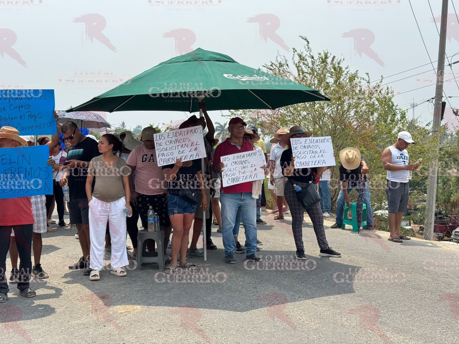 Con bloqueo, exigen pago por sus tierras en El Cayaco