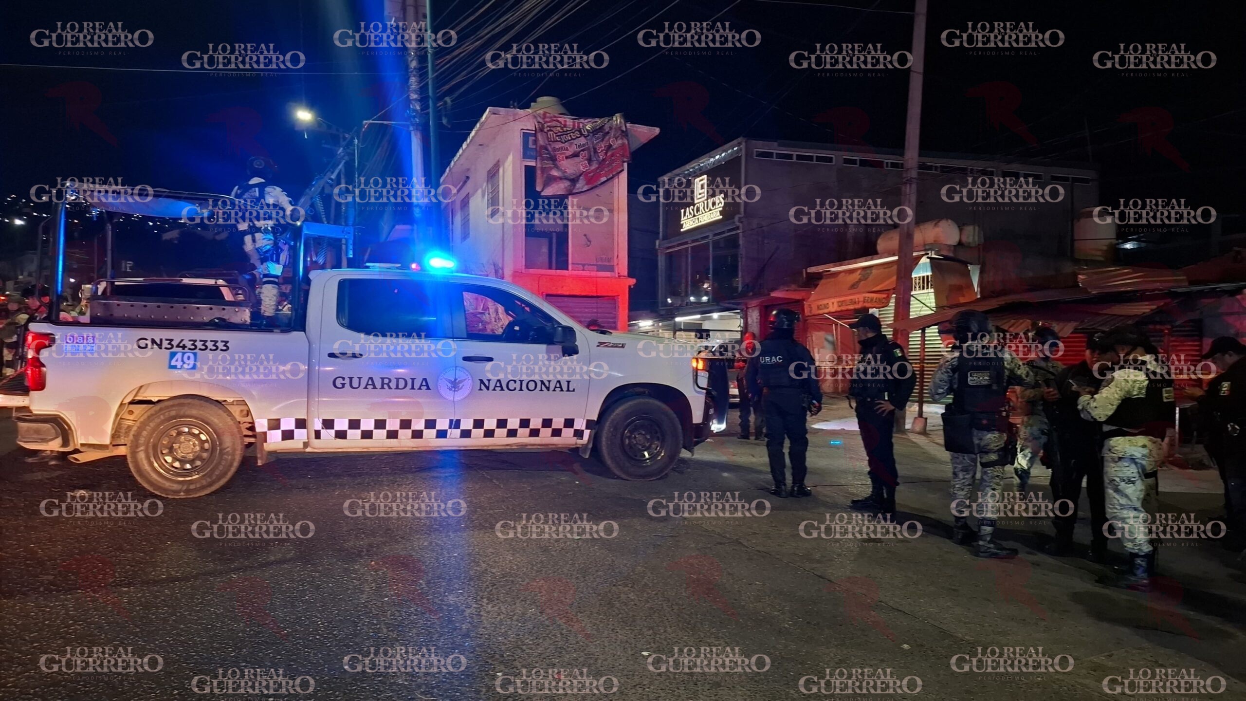 Balean a motociclista en Las Cruces; hay dos víctimas colaterales