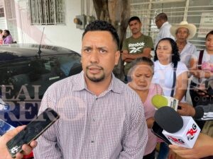 Regidor del PVEM de Leonardo Bravo lidera protesta agraria; lo acusan de responder a intereses de grupo