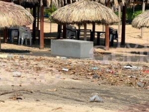 Más de 22 toneladas de basura arrastran lluvias a playas
