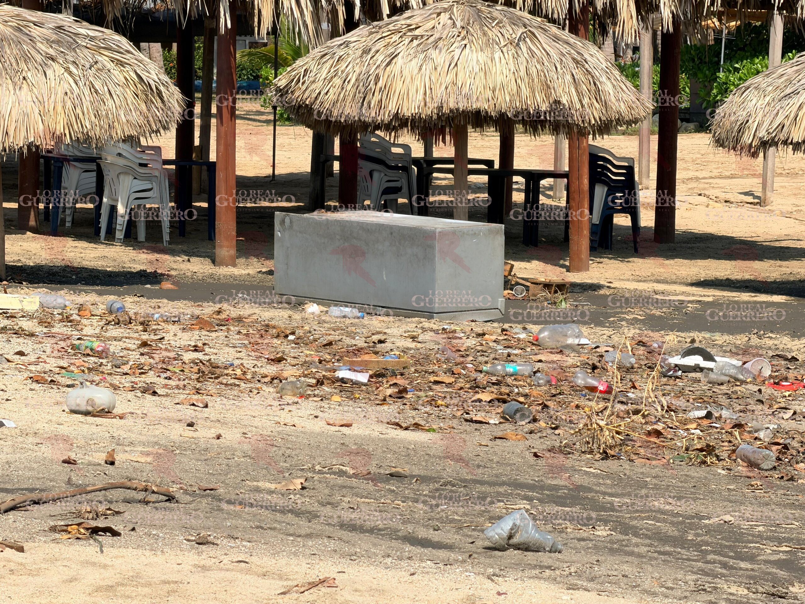 Más de 22 toneladas de basura arrastran lluvias a playas