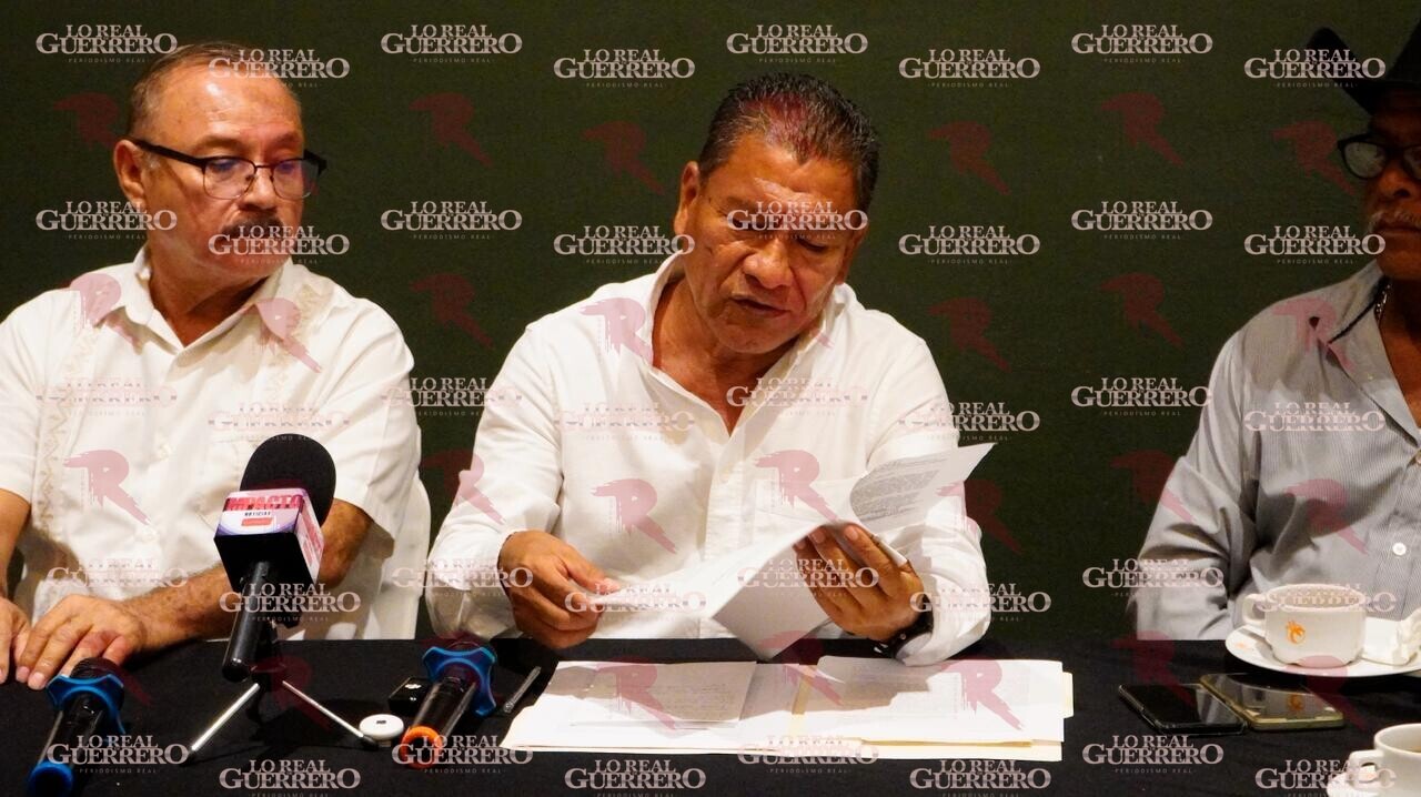 Denuncian a Jacinto González por discriminar a Esthela Damián