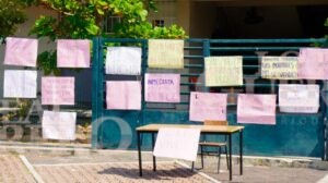 Estudiantes toman la ESEF en Acapulco por falta de computadoras