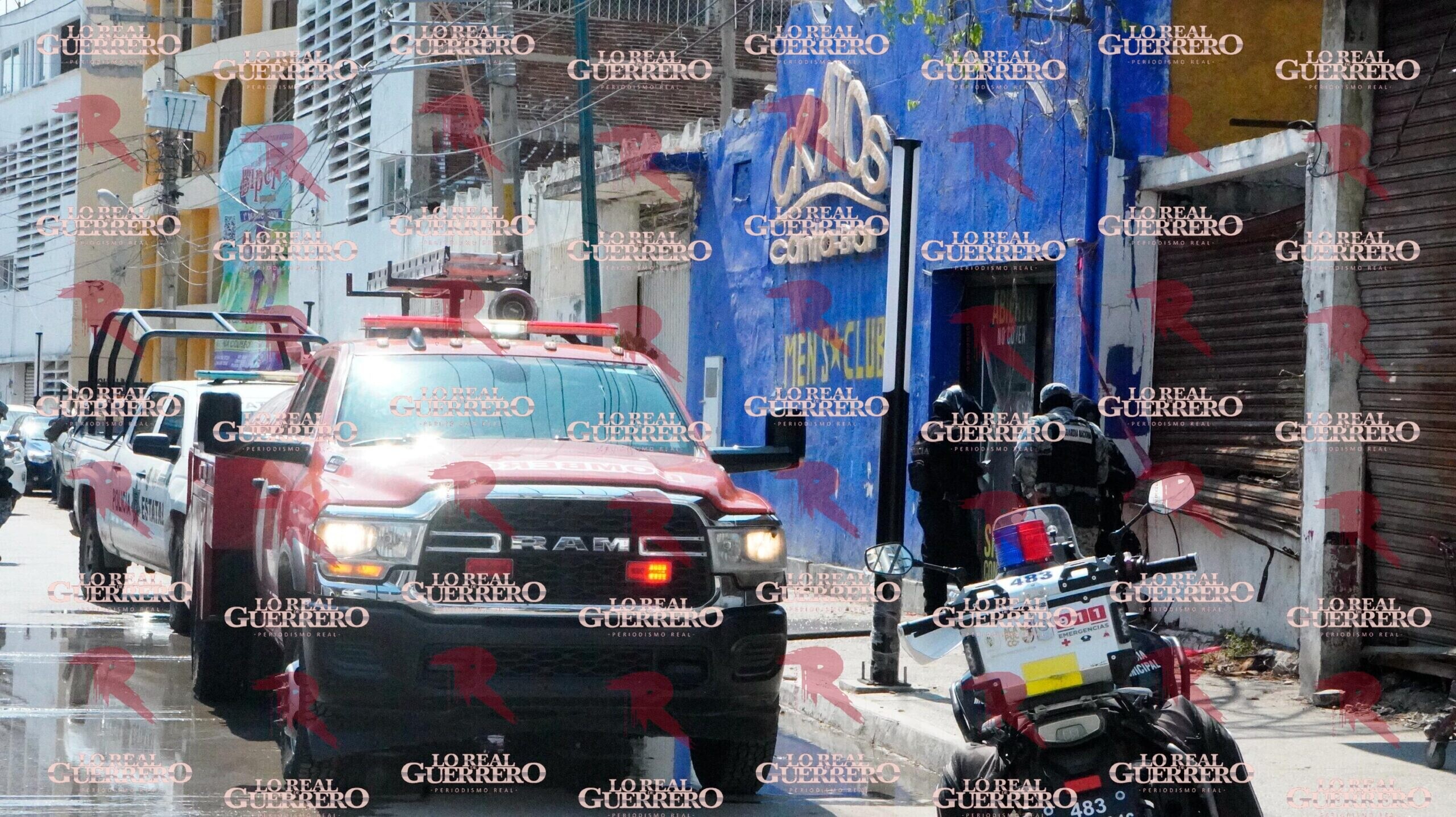 Se incendia nuevamente el ex canta bar Cratos en el Centro de Acapulco