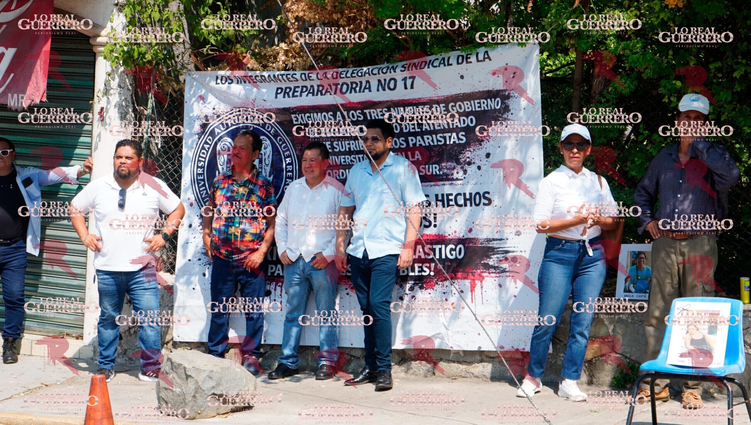 Trabajadores universitarios reclaman justicia a un mes de ataque armado en Acapulco