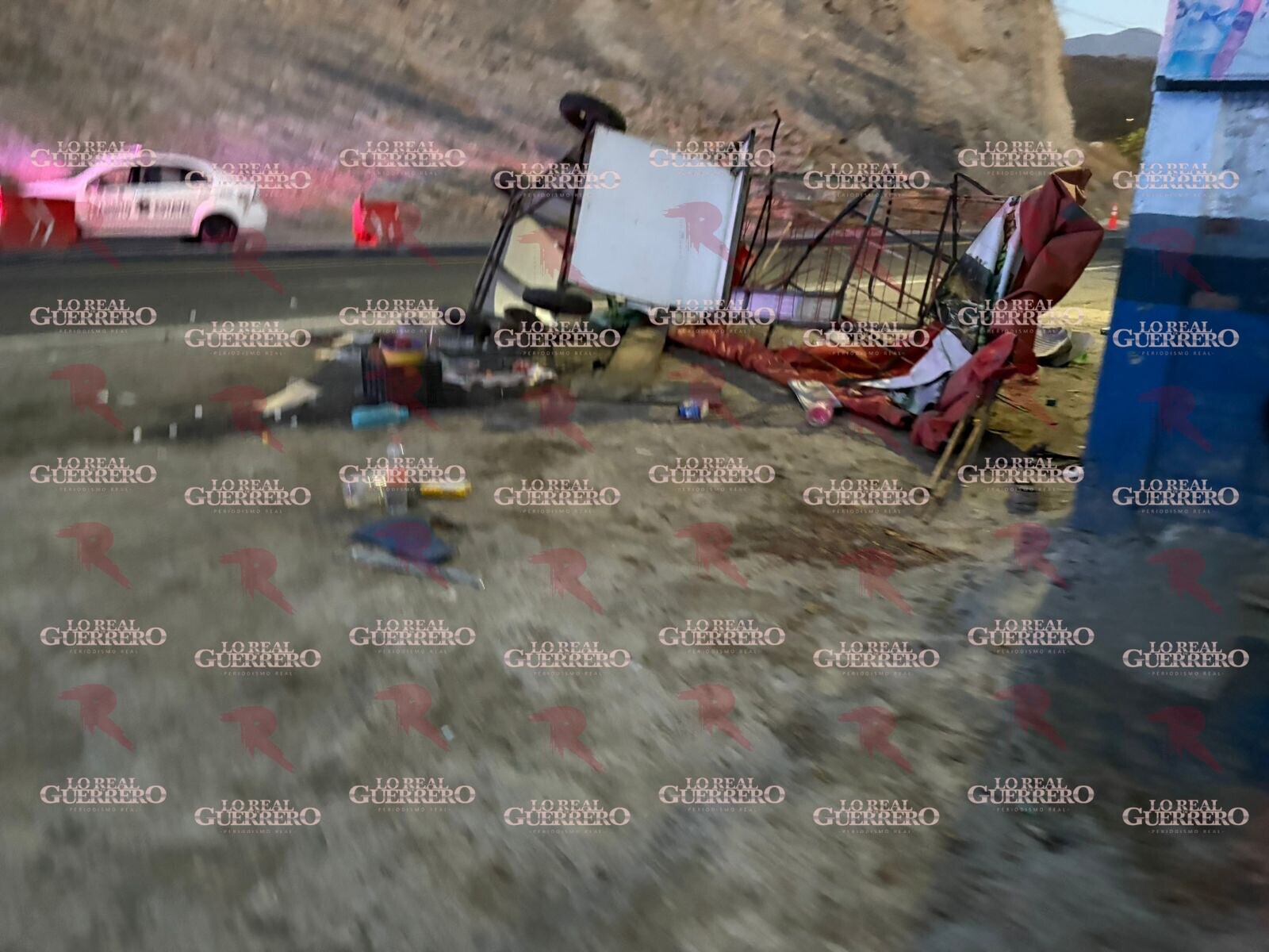 Automovilista arrolla puesto de venta de mezcal en Venta Vieja, Eduardo Neri; muere bebé y dos mujeres resultan heridas