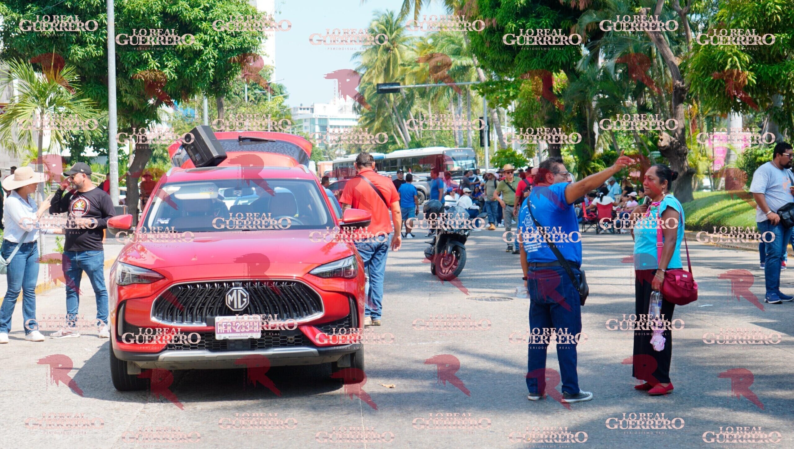 CETEG mantiene protestas en Acapulco y afecta la circulación en la Costera