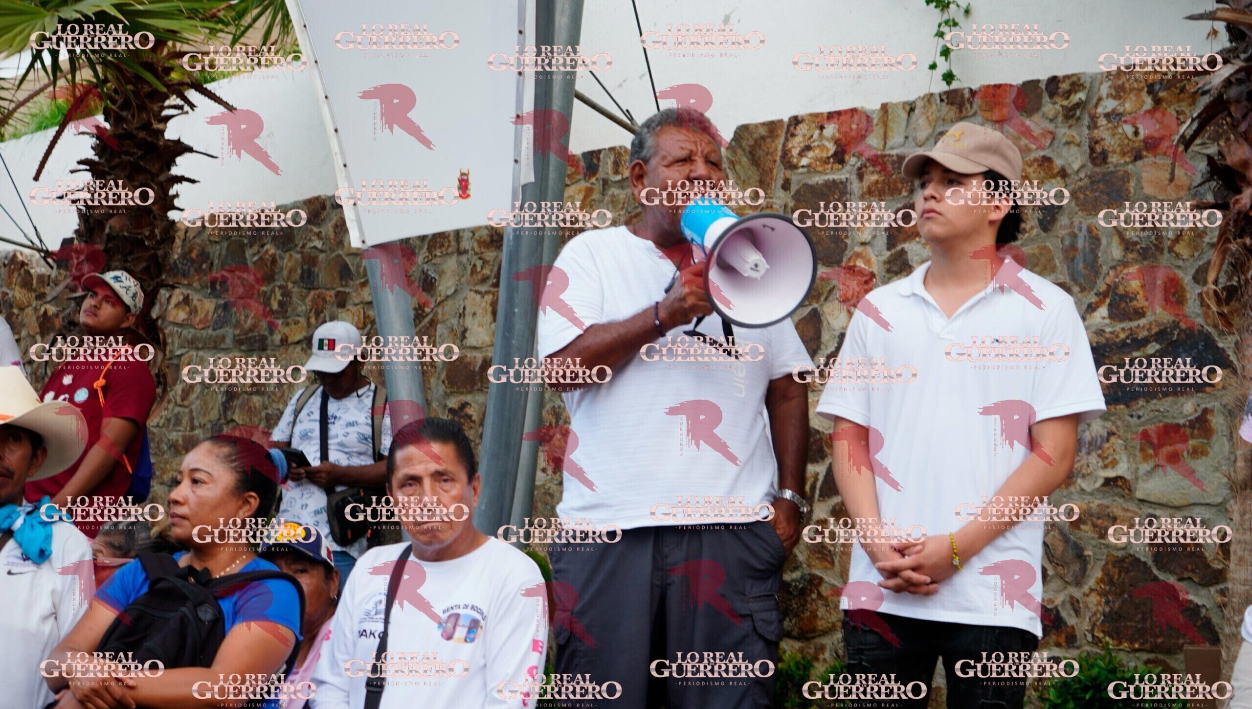 Familiares protestan y defienden la inocencia de 11 detenidos en Acapulco