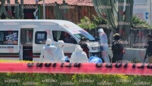 Armados en motocicleta ejecutan a chofer de una urvan del servicio público en Chilpancingo