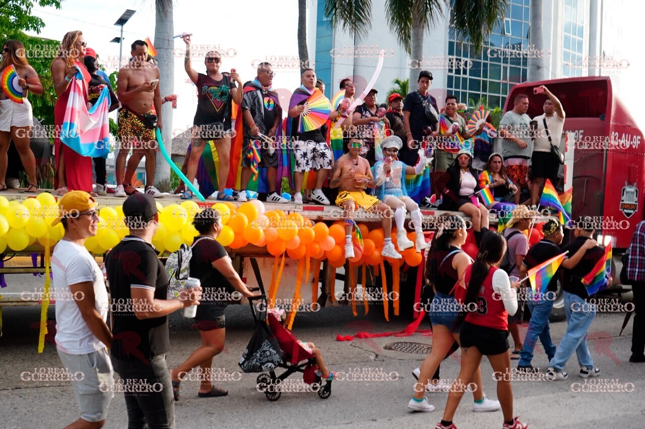 Marchan en Acapulco para exigir la tipificación de transfeminicidios y crímenes de odio contra la comunidad LGBT