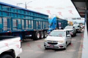 Protestan transportistas y generan tránsito lento en la zona conurbada de Acapulco