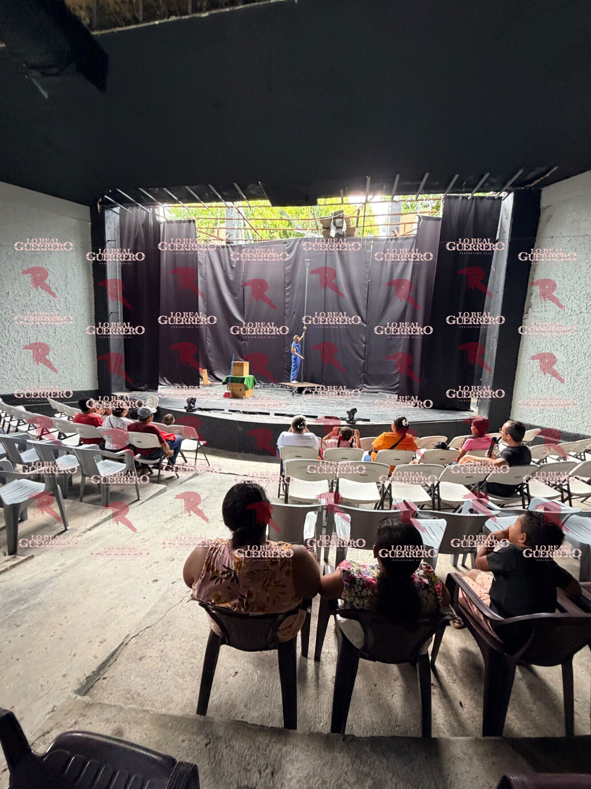 Con daños, pero funcional, el Teatro Domingo Soler de Acapulco