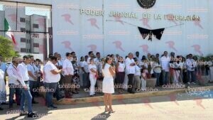 Con guardia de honor, exigen justicia por el homicidio de familiares de Javier Saldaña