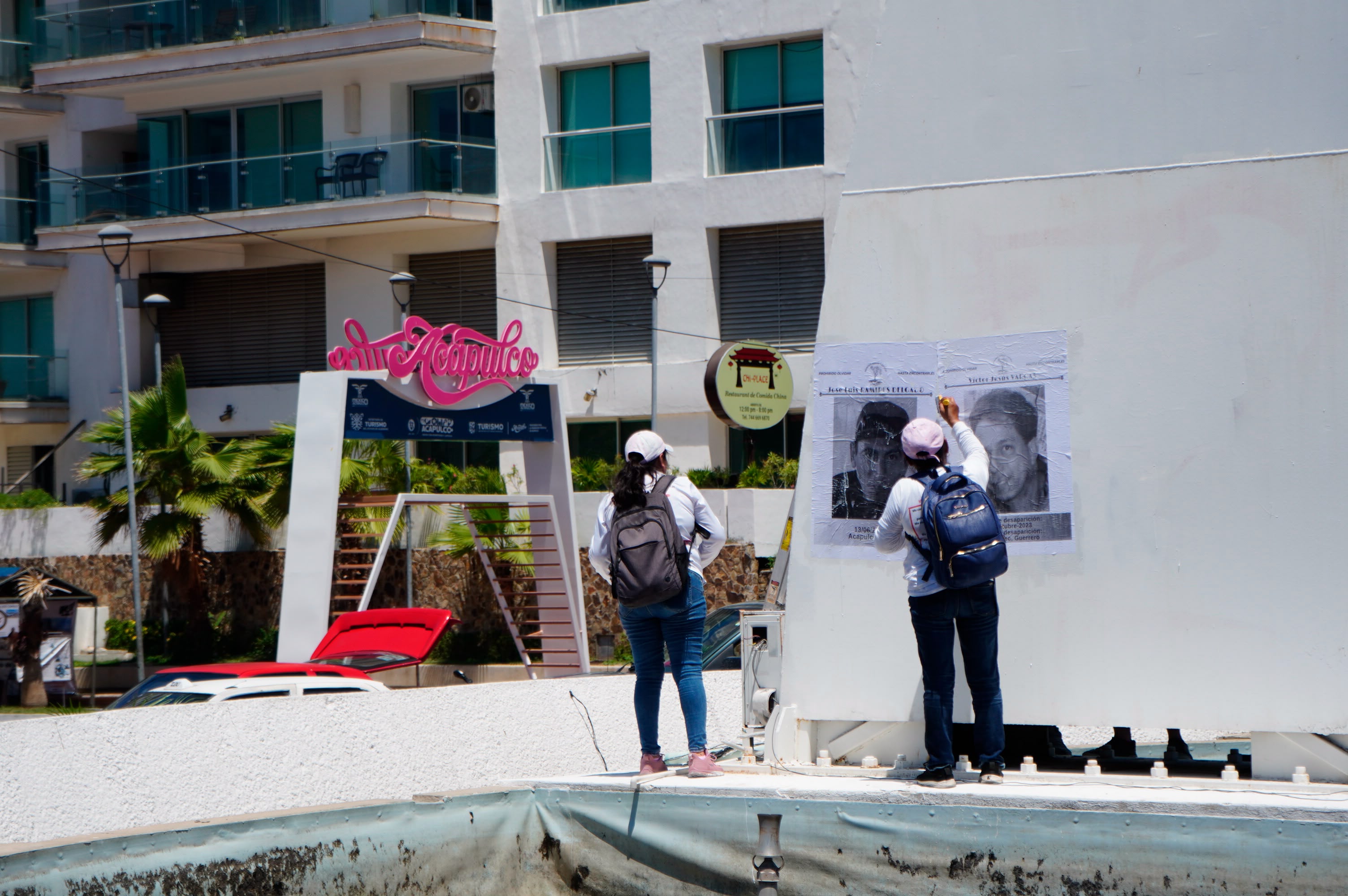 Madres buscadoras colocan fichas en La Diana y reclaman falta de atención federal