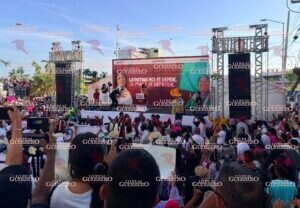 Reúne Esthela Damián a miles de personas para asamblea en Acapulco