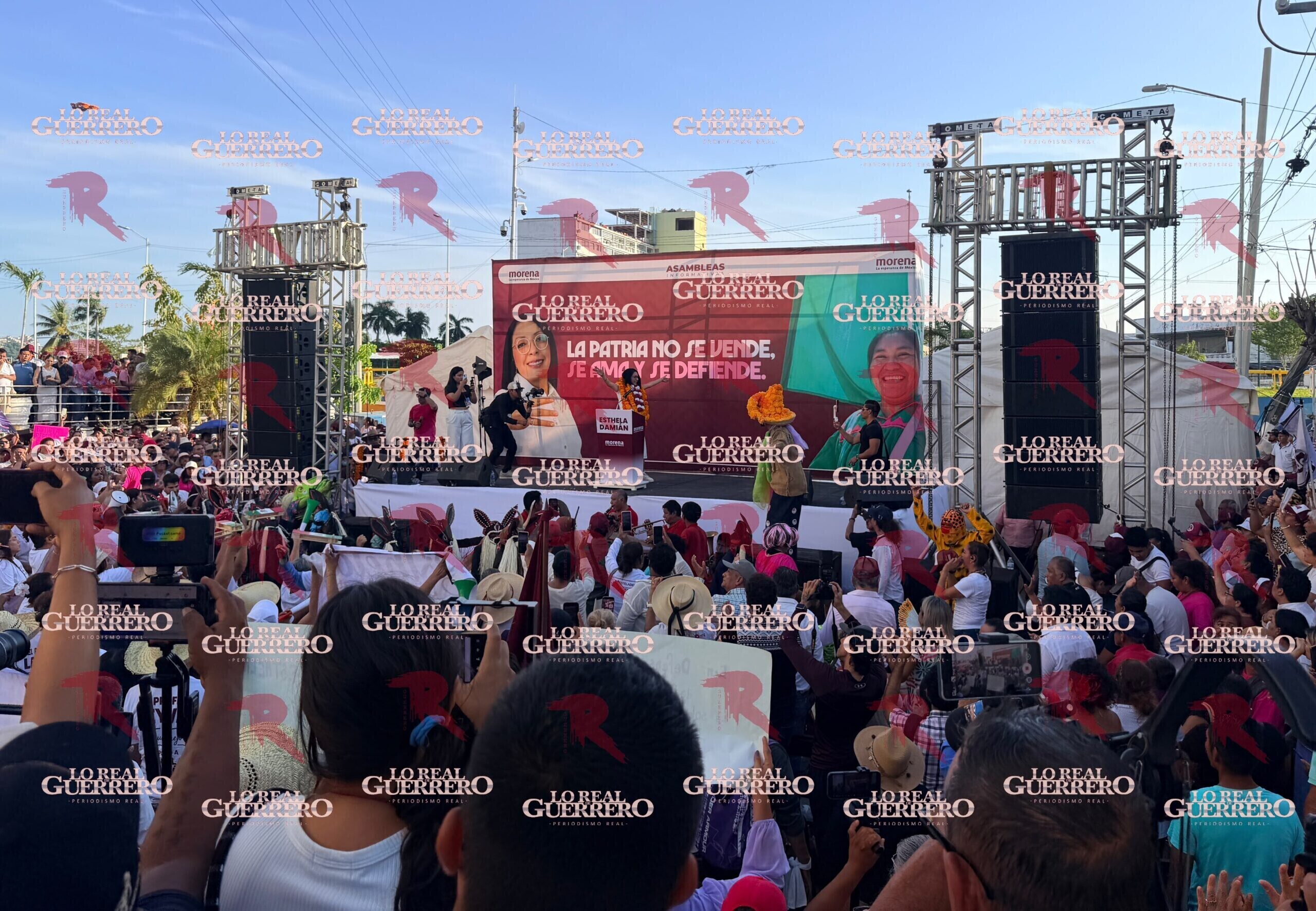 Reúne Esthela Damián a miles de personas para asamblea en Acapulco