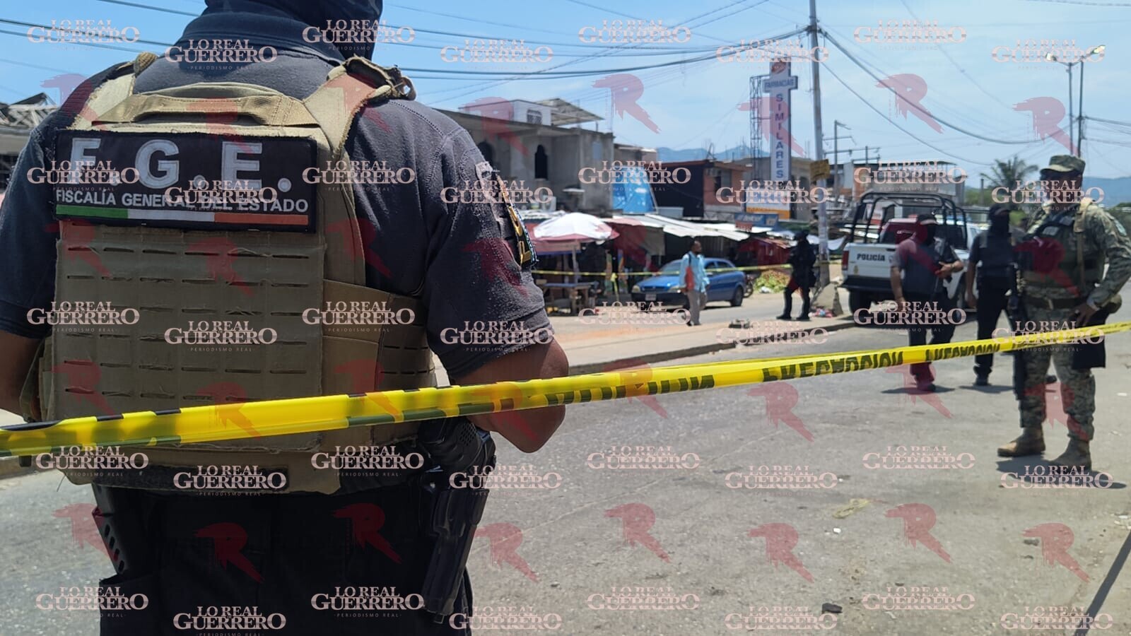 Ejecutan a balazos a dos hombres frente a la Central de Abastos de Acapulco