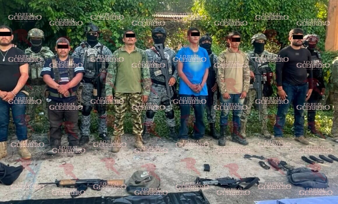 Caen siete presuntos civiles armados en operativo en la sierra de Chilpancingo; aseguran armas, cartuchos y motocicletas