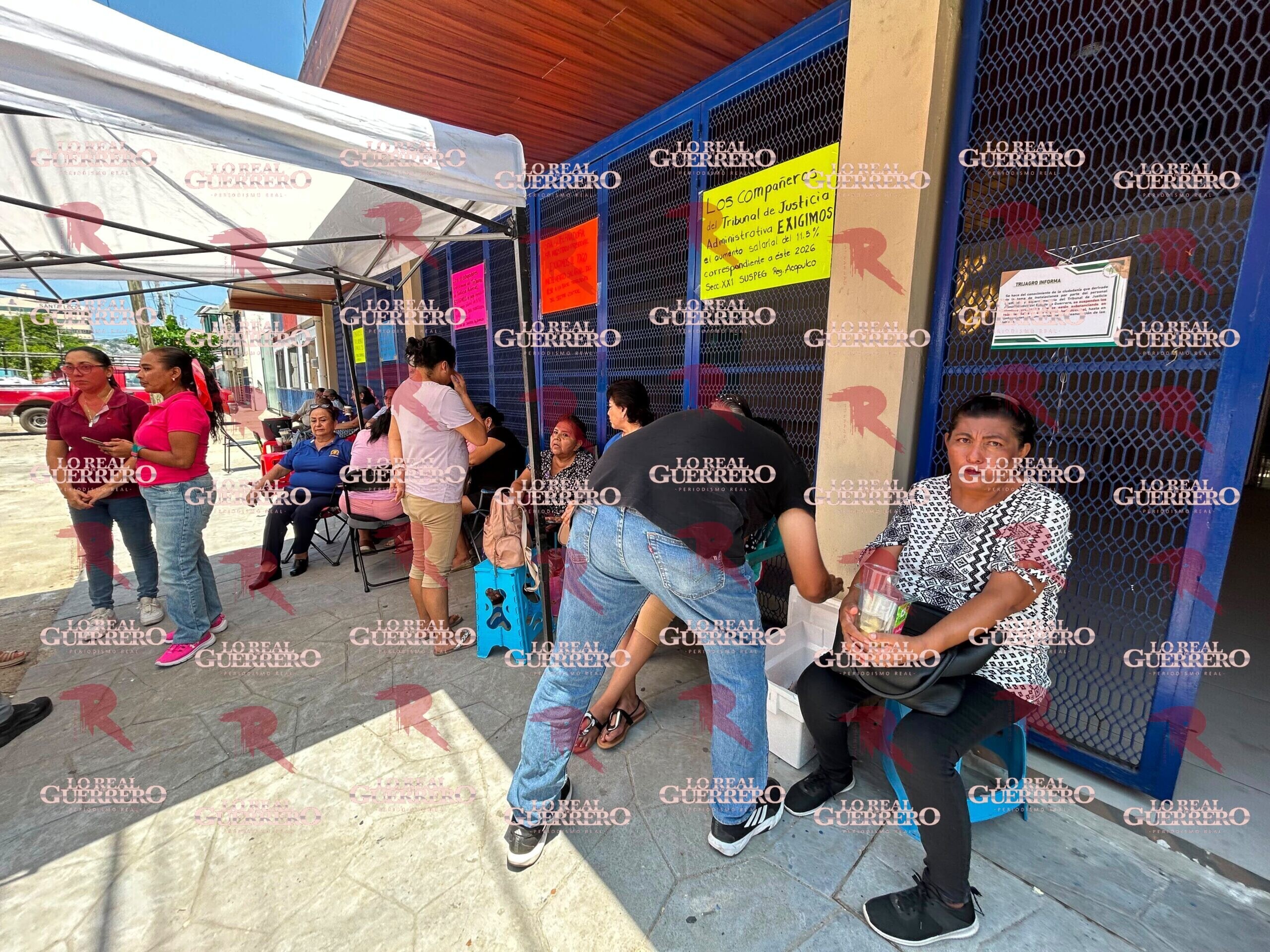 Trabajadores del TJA en Acapulco inician paro indefinido en demanda de aumento salarial