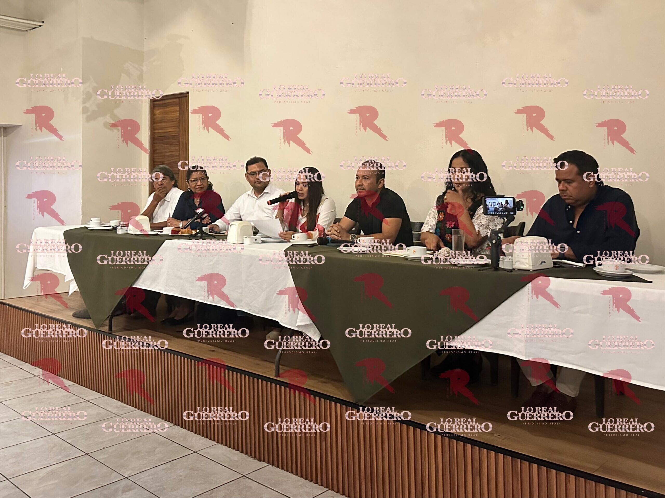 Acusan guerra sucia contra Esthela Damián en redes sociales
