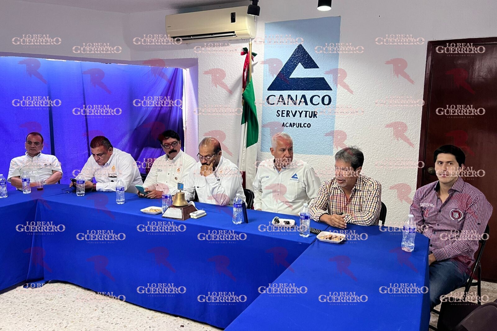 Exigen empresarios solución a obra inconclusa en Juan de la Cosa