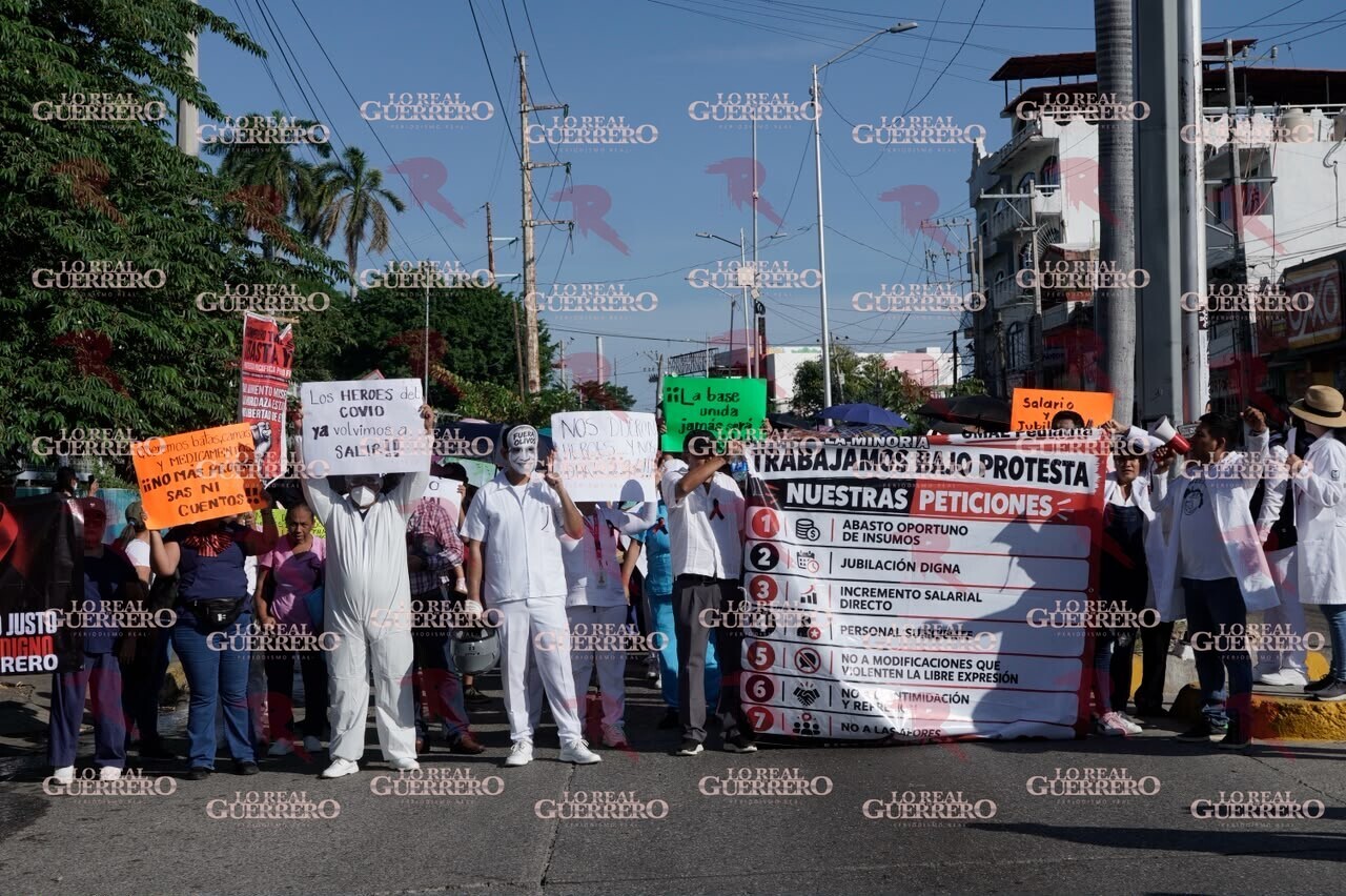 Marchan nuevamente trabajadores del IMSS en Acapulco