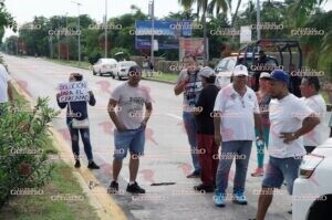 Bloquean el bulevar de las Naciones para exigir la reparación de cárcamo en la Colosio