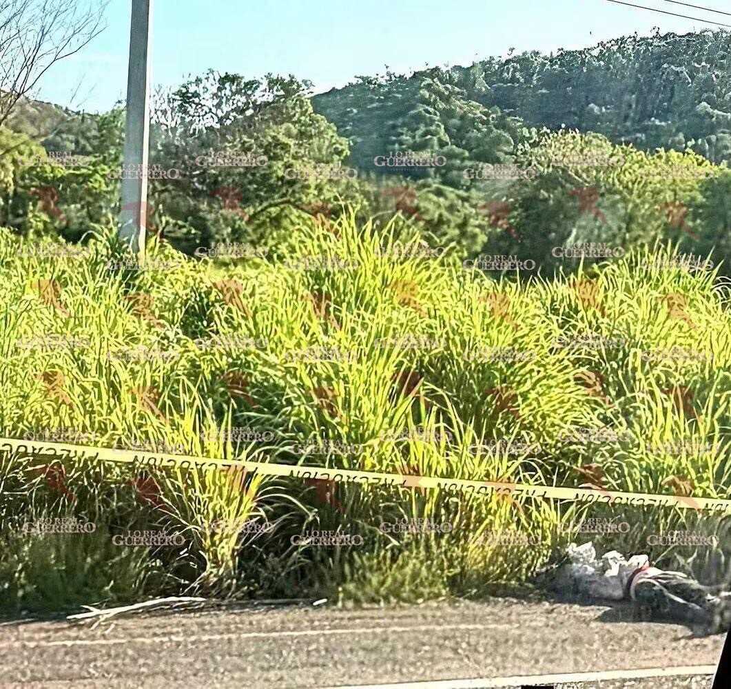 Hallan a un hombre ejecutado a balazos en la carretera Acapulco-Zihuatanejo