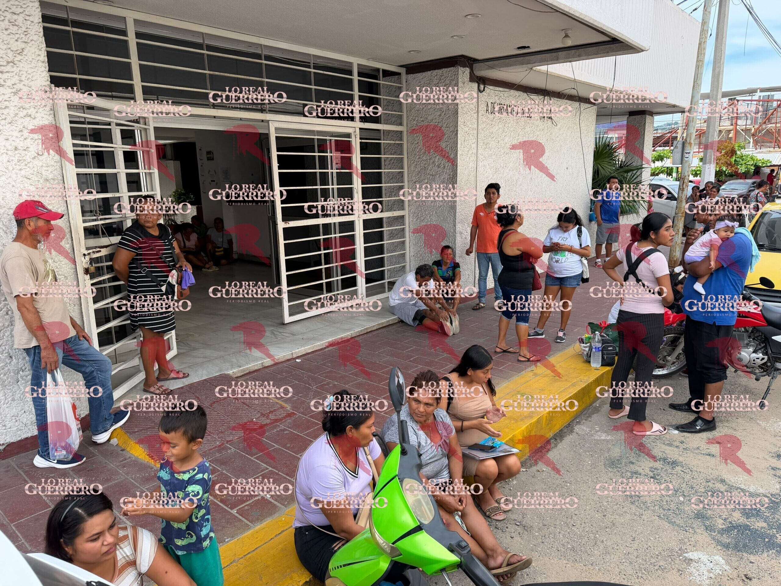 Protestan vecinos para exigir regularización de predios en la zona poniente de Acapulco