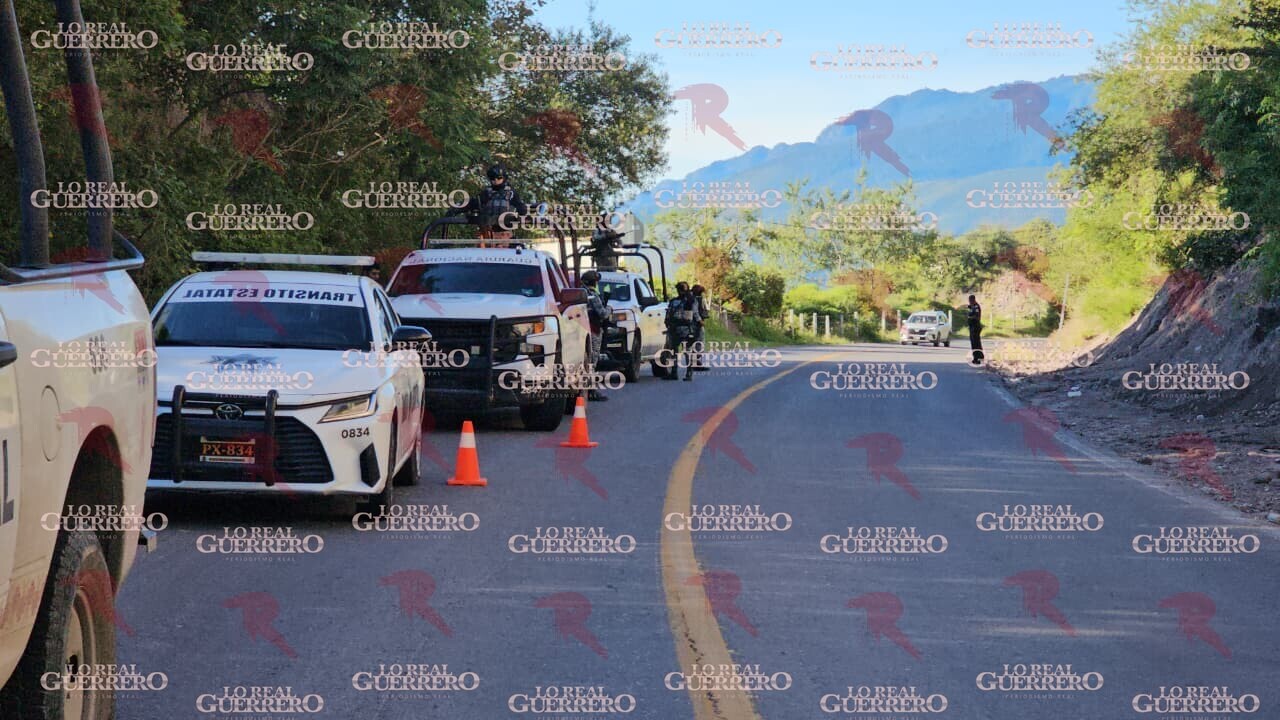 Hallan a un hombre asesinado a orilla de la carretera federal Chilpancingo-Tixtla; ya fue identificado
