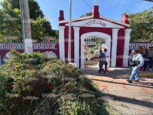 Avanza limpieza de panteones en Acapulco