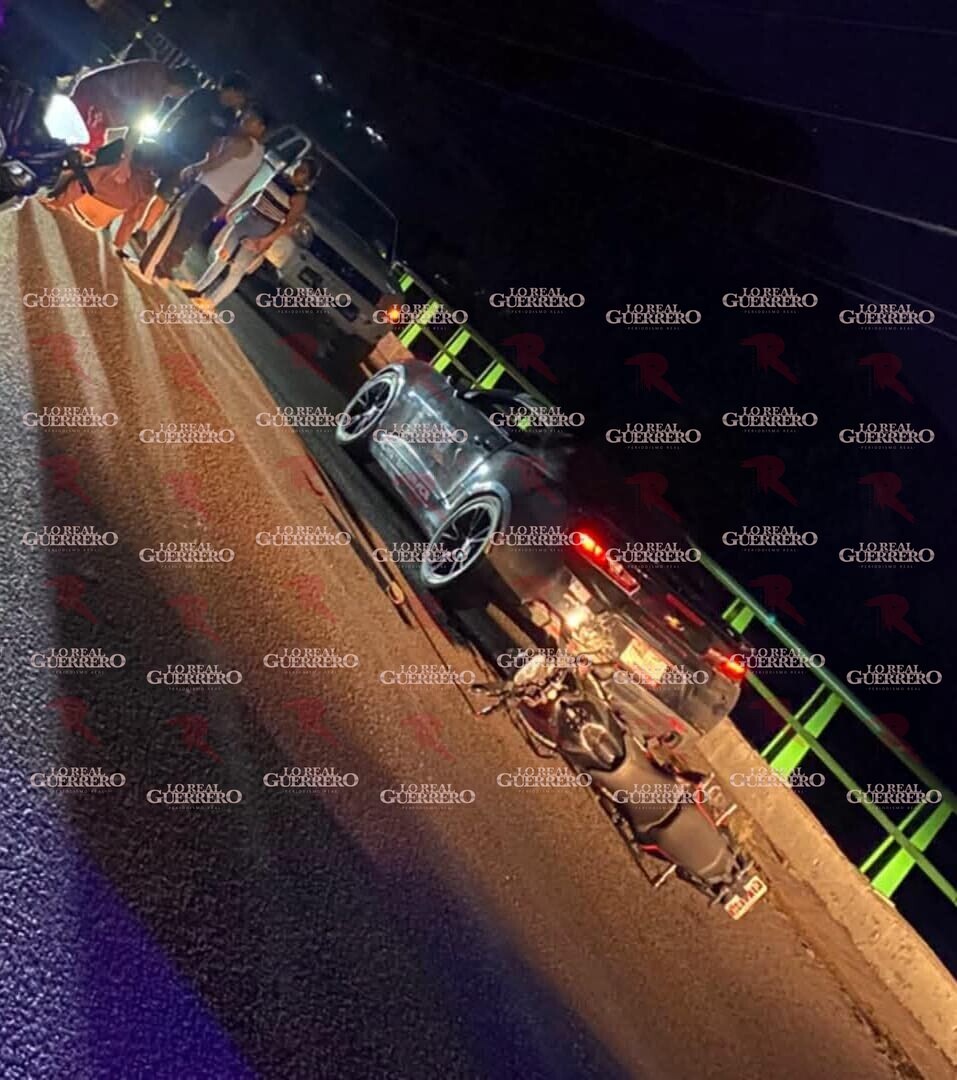 Motociclista queda gravemente herido tras chocar contra un Camaro en Tlapa